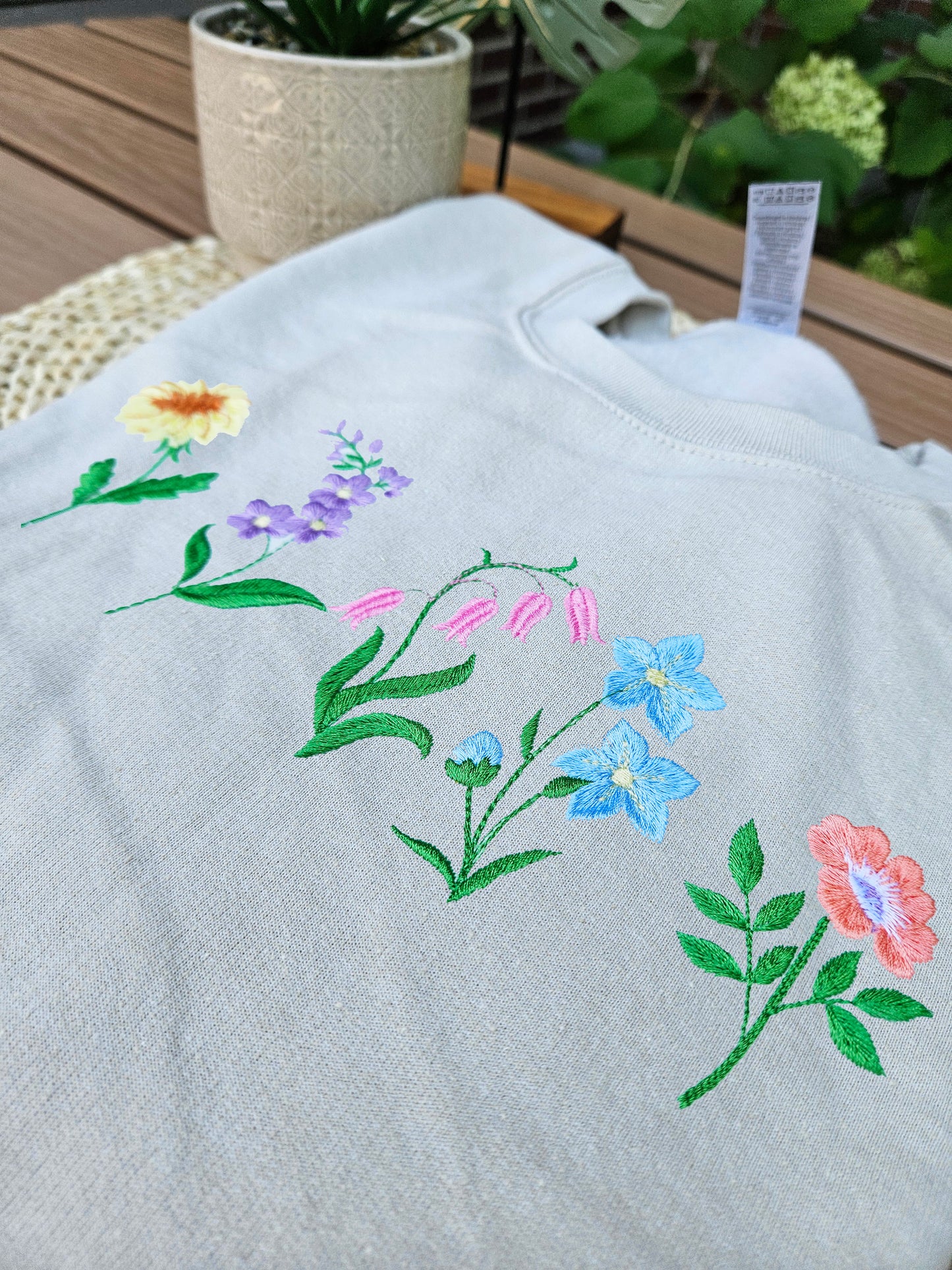 Flower Embroidered Sweatshirt