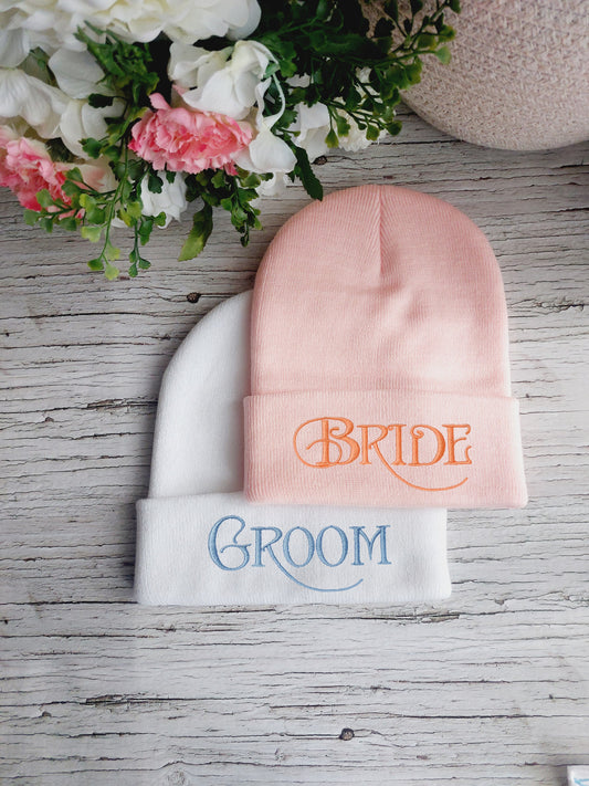 Customized Embroidered Bride Groom Winter Beanies / Set of Wedding Gift for Bride and Groom / Wedding / Proposal /   Toque for Couples